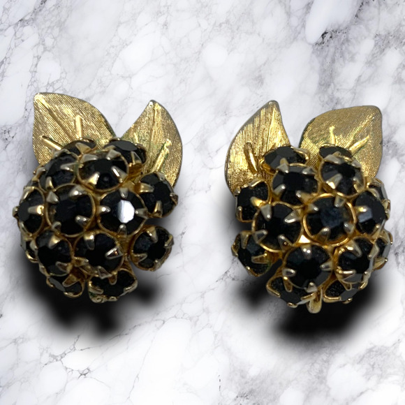 Vintage 1960's Black Crystal Cluster Gold Tone Botanical Clip On Earrings Runway - Picture 1 of 6